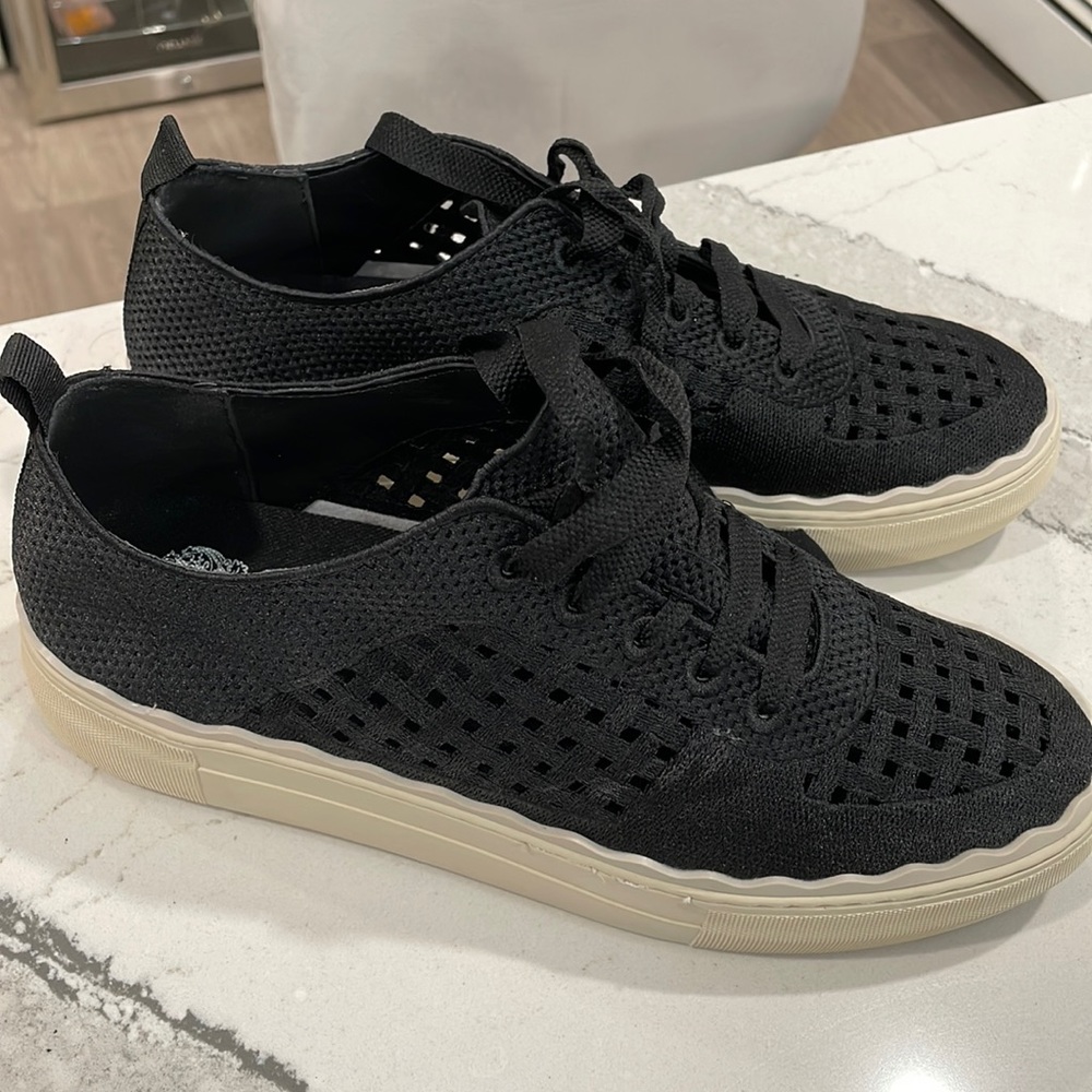 Vince Camuto womens size 10 black sneakers